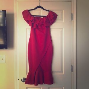 NWT Stunning red midi